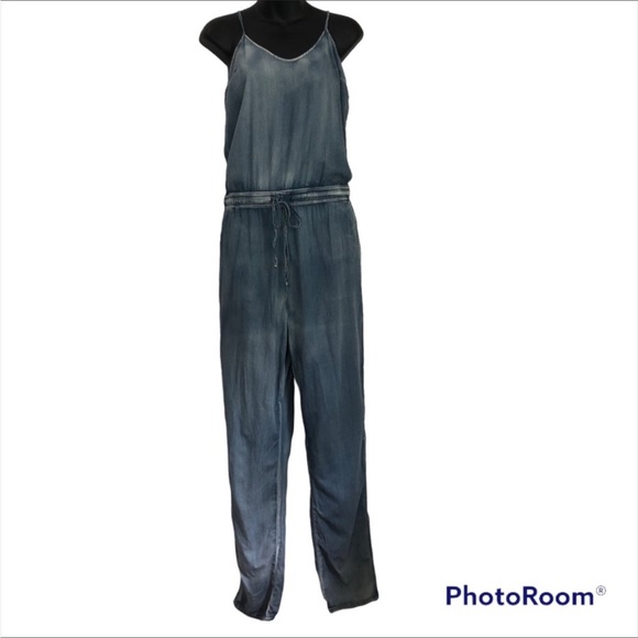 Romeo & Juliet Couture Pants - ROMEO + JULIET couture Chambray jumpsuit with adjustable waist size M